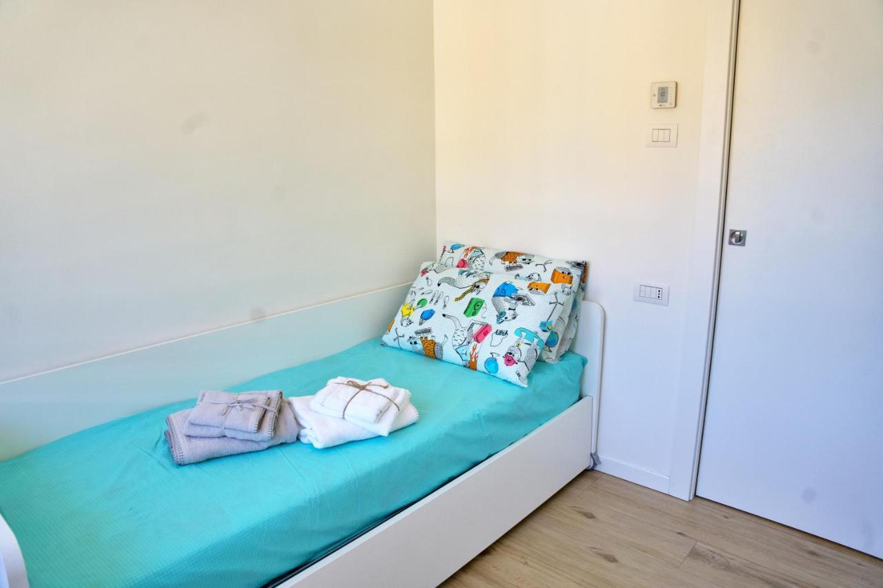 The Blue - Lake / City View Modern Apt Near Villa Olmo Como Exterior foto