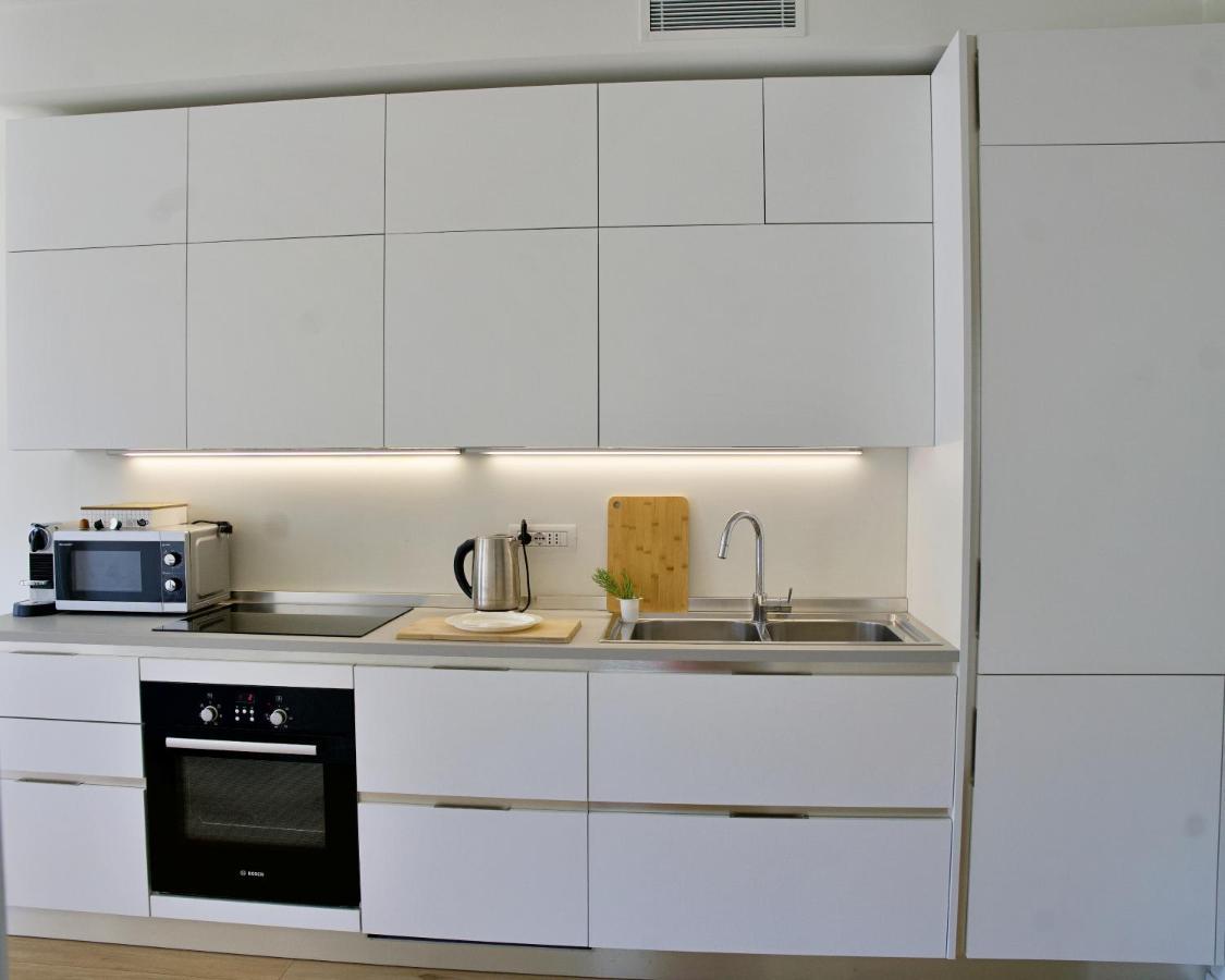 The Blue - Lake / City View Modern Apt Near Villa Olmo Como Exterior foto