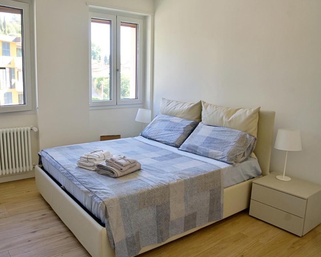 The Blue - Lake / City View Modern Apt Near Villa Olmo Como Exterior foto